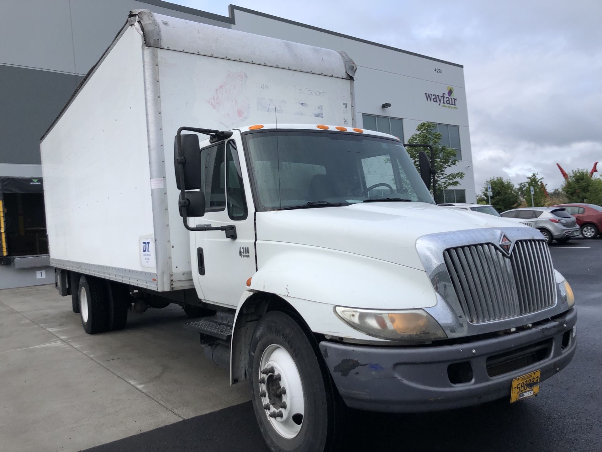 2005 International 4300 box truck