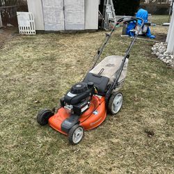 Husqvarna Lawn Mower/Honda Engine!
