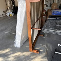 Queen Memory Foam Mattress And Wood Platform