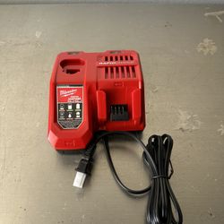 Milwaukee M12 / M18 Rapid Charger 