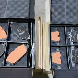 Brand New: COMPLETE Set of 15-23 Mercedes-Benz Brake Pads & Rotors
