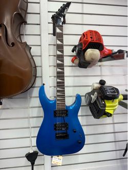 Jackson JS Series Dinky Arch *SOFT CASE INCLUDED* 🎸  (WMP020204)