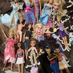 Barbie And Bratz Dolls 