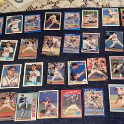 32 Kent Mercker Cards 