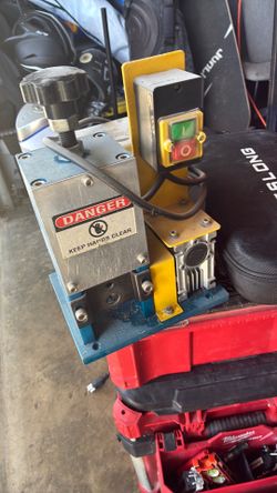Wire stripper