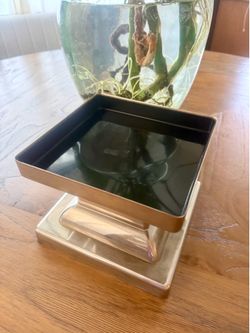 Godinger pedestal Stand