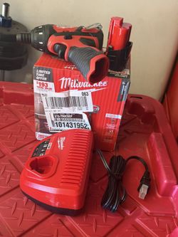 BRANDNEW M12 1/4” HEX SCREWDRIVER KIT