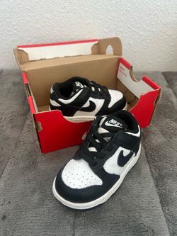 Nike dunk low “panda”
