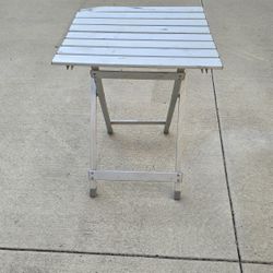 FOLDING CAMPING TABLE 