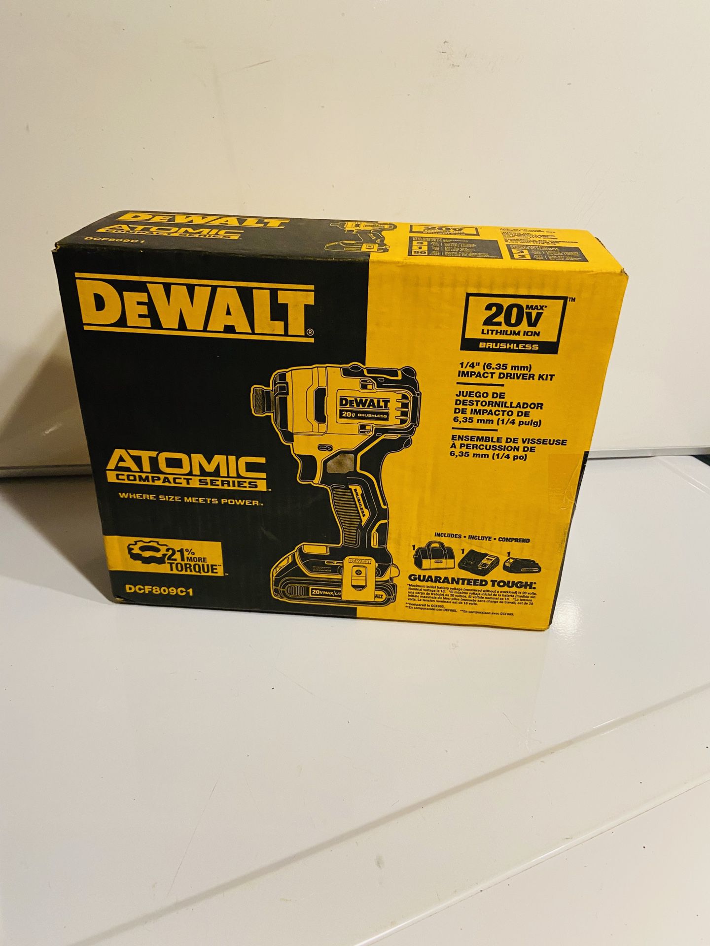 DEWALT ATOMIC 20-Volt MAX Lithium-Ion Brushless Cordless Compact 1/4 in. Impact Driver w/ (1) Battery 1.3Ah, Charger & Tool Bag