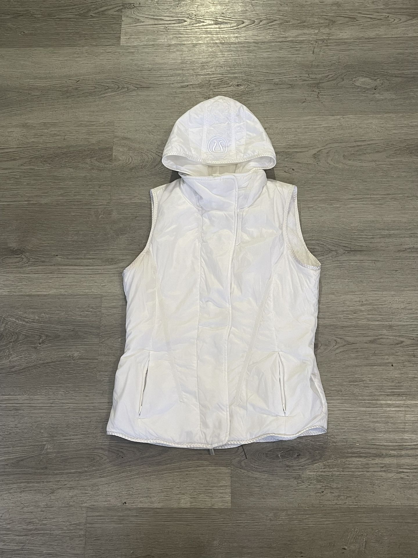 Lululemon Women's White Glacier Detachable Sherpa Lining Vest