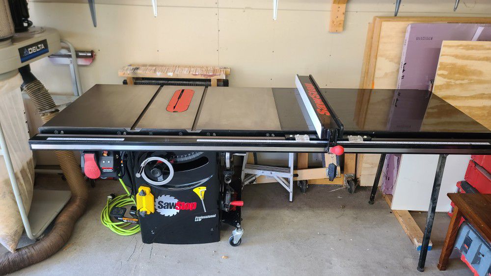Sawstop Table Saw 3hp 240V 10" Professional Cabinet Saw