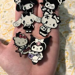 Sanrio goth Pins 