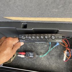 Mono Block Bass Amp 2000 Watts ,capacitor And Pre Amp Equalizer.