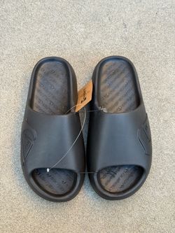 Brand New Men’s Quiksilver Slides Sandals Black- Size 8