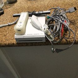 Nintendo Wii one controller Nunchak Works perfect