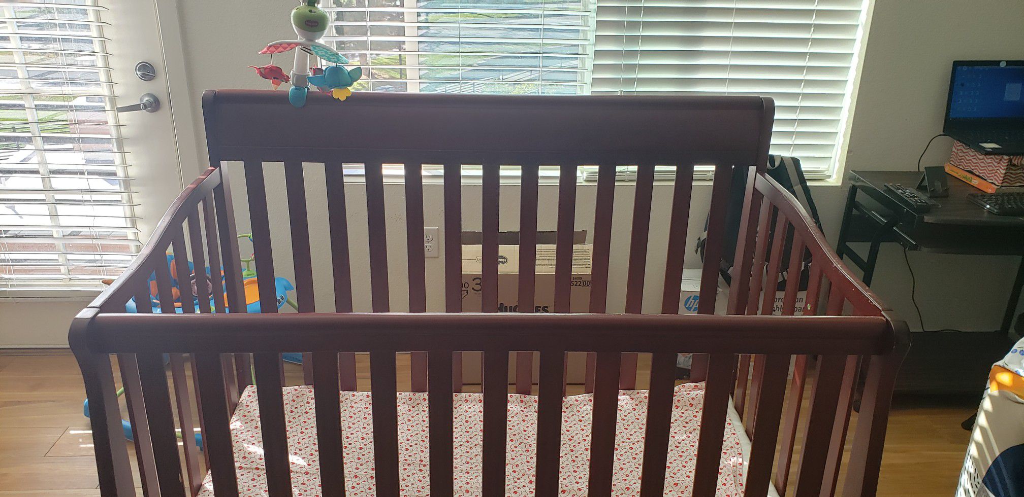 Graco Wooden Baby Crib