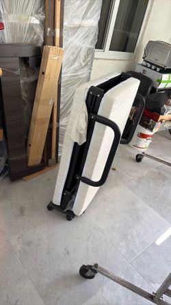 Rollaway bed with mattress