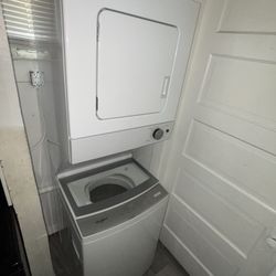 Stackable Washer & Dryer 