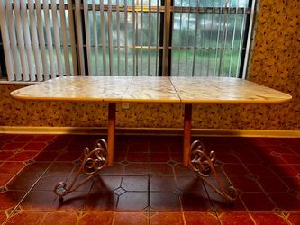 Vintage 1960s Mid-Century Modern Table