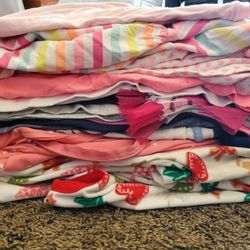 Pile Of 2T Girls Clothes- All For $5!
