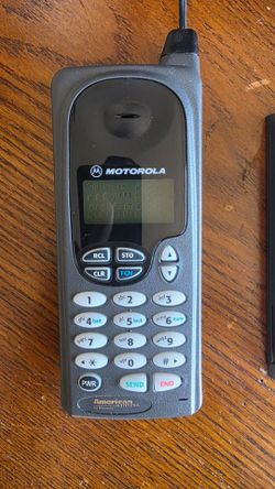 Vintage Motorola Analog Cell Phone (American Wireless) — Collectible