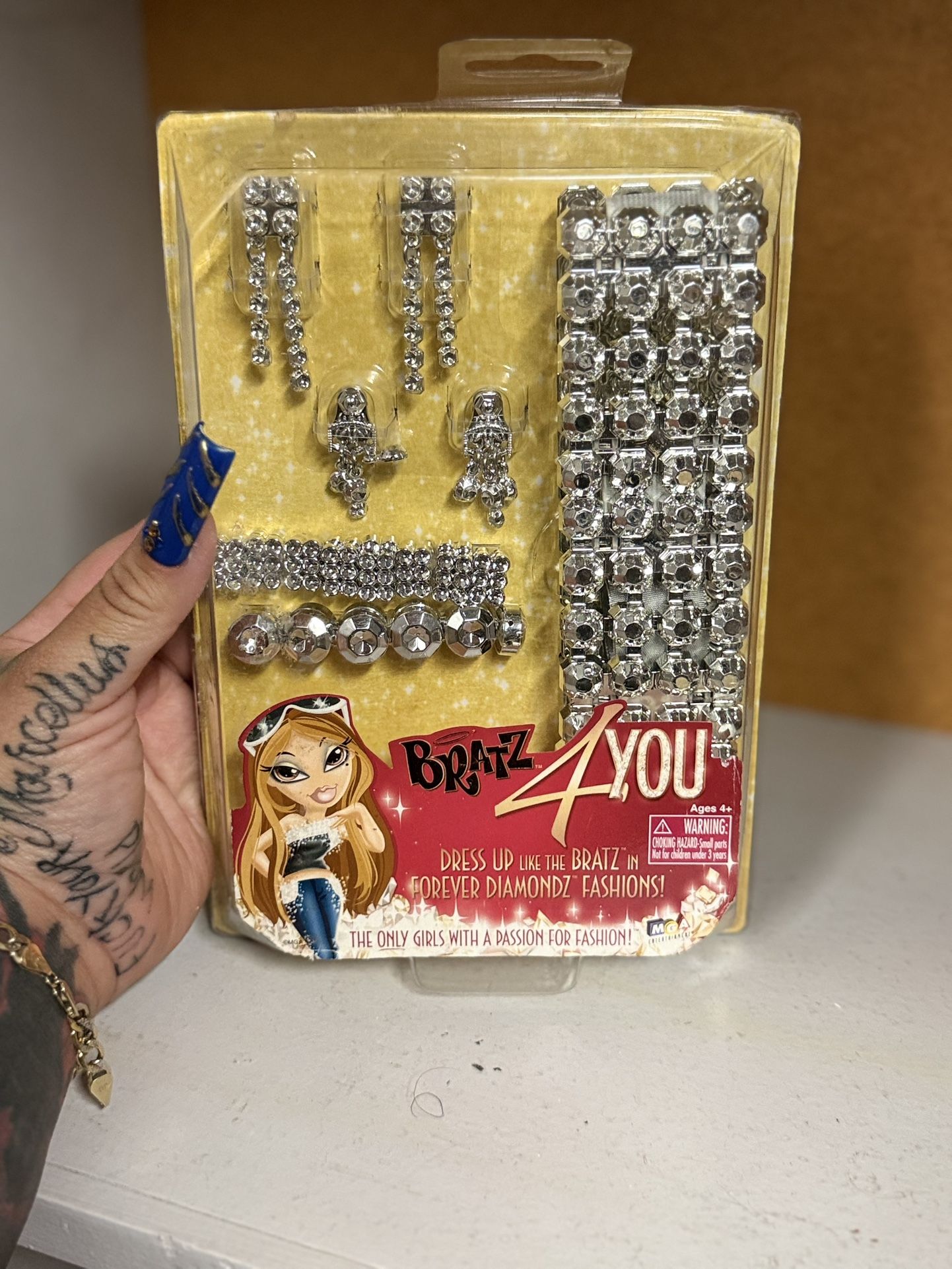 Bratz For You Diamonds Forever Play Set Dress Up Like A Doll