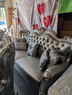 Beautiful set of dofa and loveseat