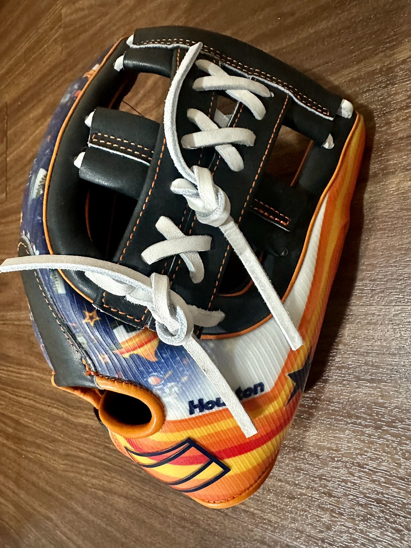 Brand New Glove
