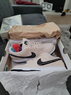 Nike SB Dunk Low 
"Albino & Preto"
