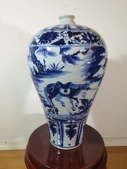 Yuan blue and white style mei vase