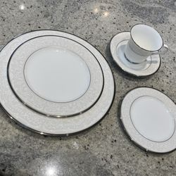 41 Piece Noritake Silver Palace China Set