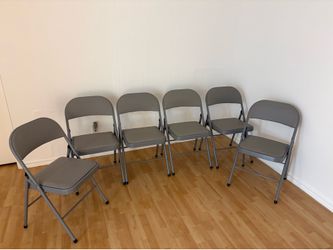 6 Stackable Folding Chair Set (Like New)