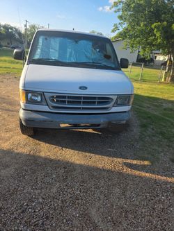 1999 Ford E-250