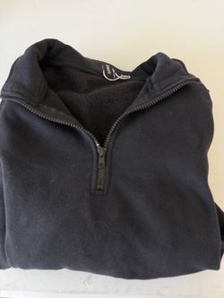 Women’s medium pullover