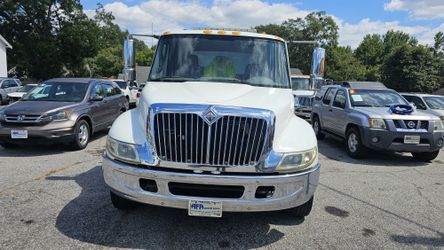 2004 INTERNATIONAL 4300