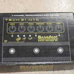 TECH21 SansAmp Programmable Bass Driver DI Guitar Effects Pedal