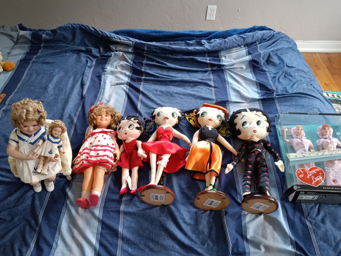 Antique Dolls 