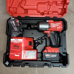 M18 FUEL High Torque 1/2” Impact Wrench 