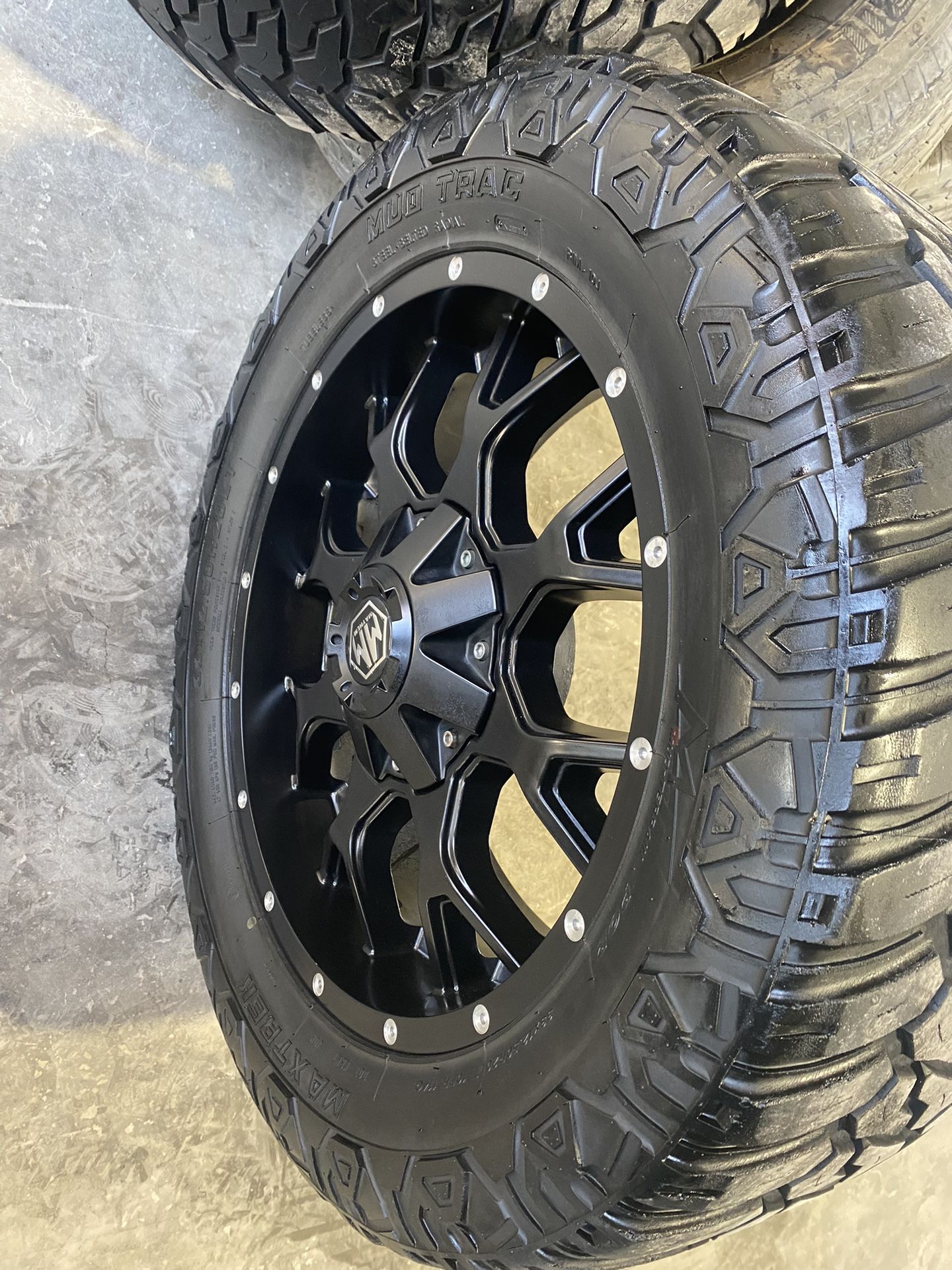 SET OF 4 RIMS 20” MAYHAM CHEVY GMC for Sale in El Paso, TX OfferUp