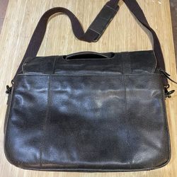 Black River Brown Leather Messenger Bag