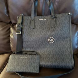 Michael Kors Large Tote And Matching Wallet 