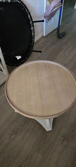 Coffee Table - 30" Round