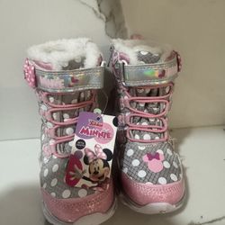 Boots The Girl Size 6