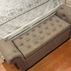 VERY STURDY End-Of-Bed Footboard Bench Storage Bedroom NEW NWT Tufted Sofa / Settee / Couch Natural Gray Linen Color CASUAL ELEGANCE
