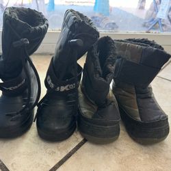 Boys Snow Boots Size 6 And 8