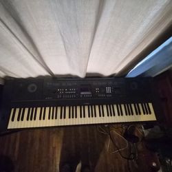 Yamaha DGX650 Elctric Piano