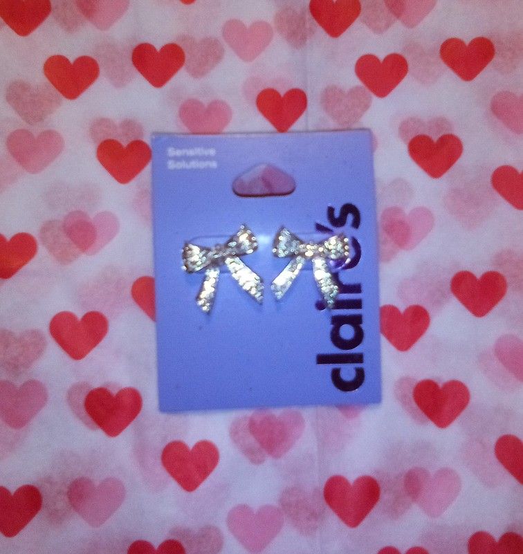 Silver Sparkling Bow Earrings