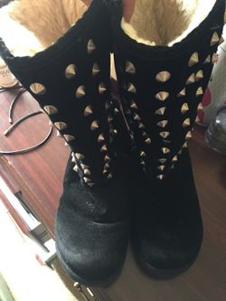 Boots size 10