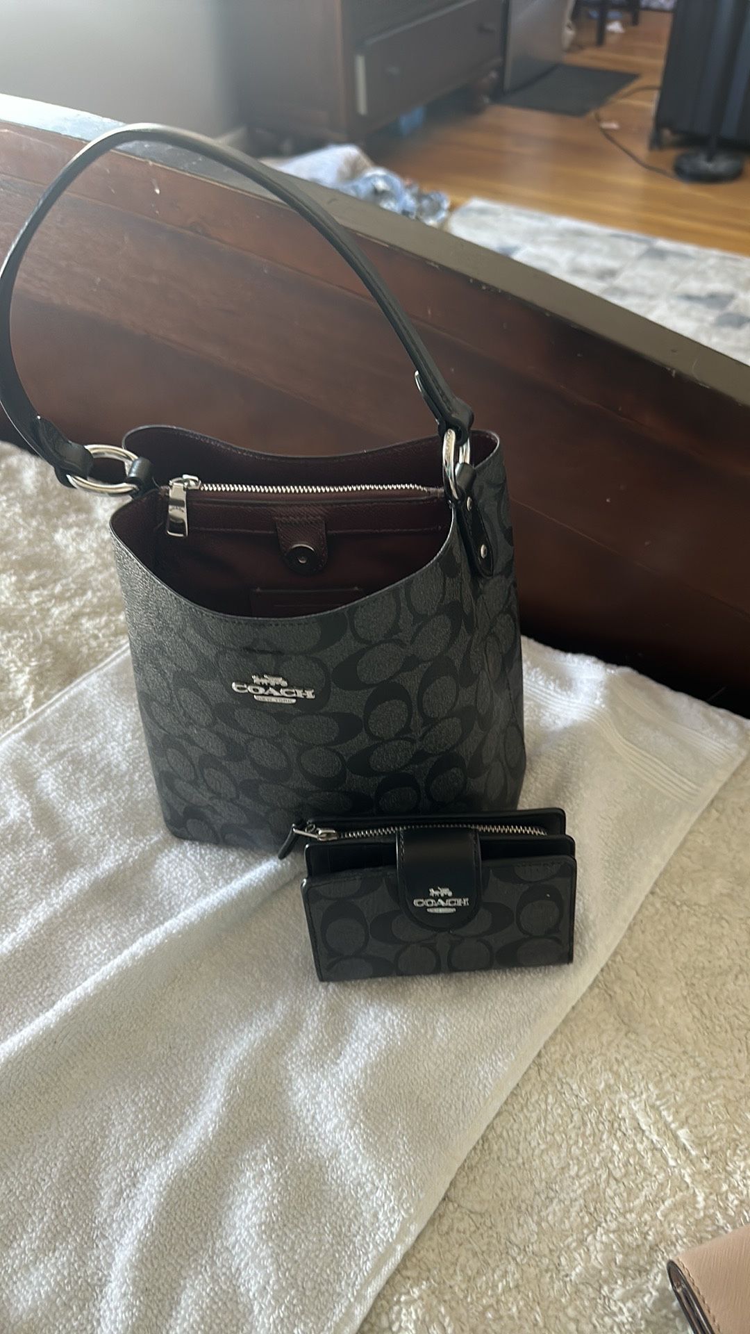 Authentic Coach Purse And Wallet